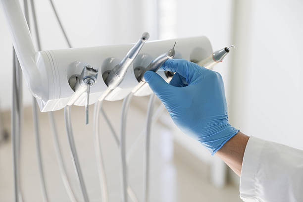 Professional Emergency Dentist technician working in Monrovia, MD